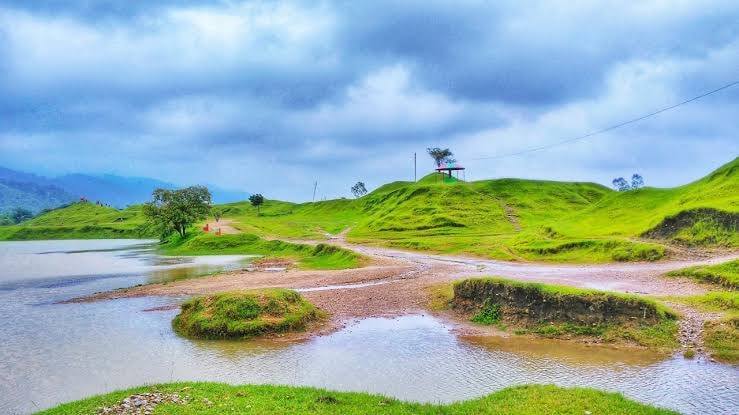 নীলাদ্রি লেক