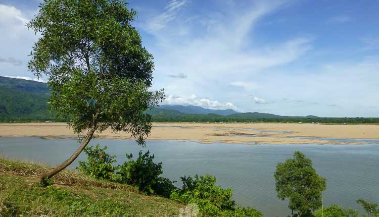 যাদুকাটা নদী